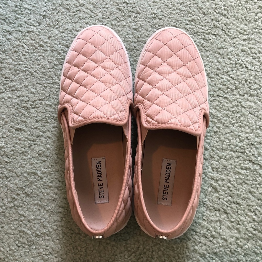 Steve Madden Slip On Sneaker